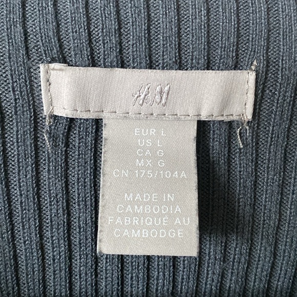 Ribbed Mock-turtleneck Knit Top - Picture 3 of 3